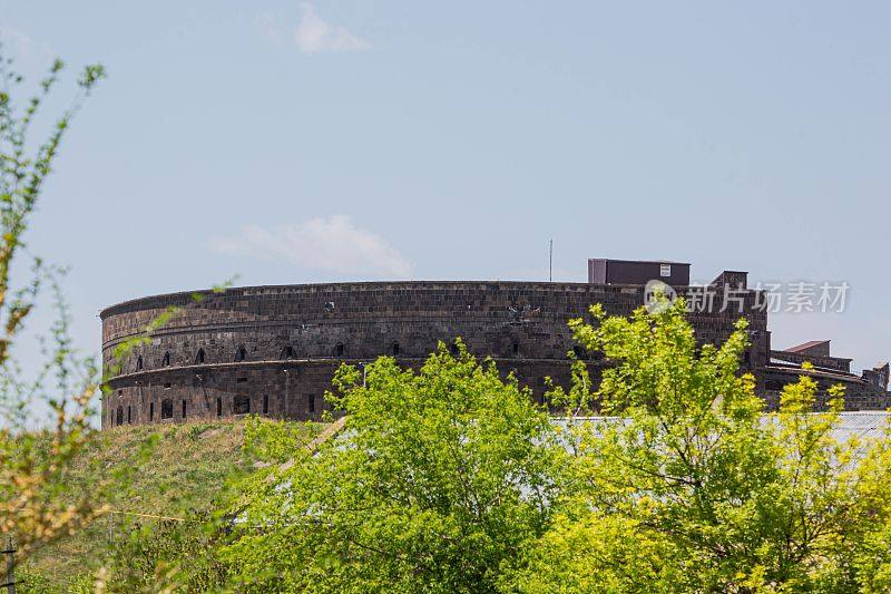 美丽的历史Sev Berd黑堡垒在Gyumri, Leninakan，亚美尼亚